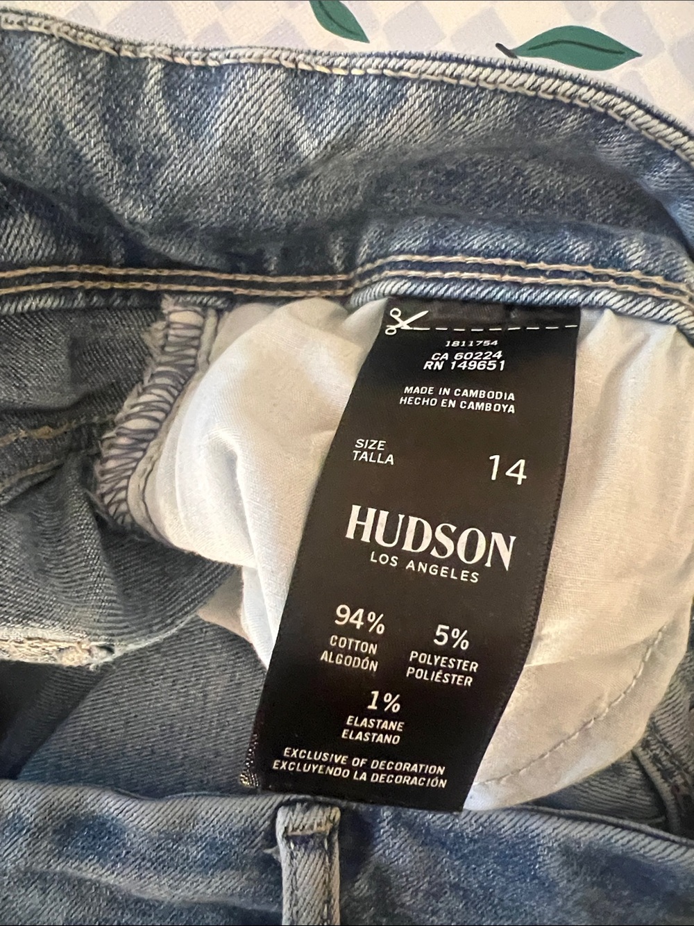 Hudson Jeans mid-rise, straight leg button pocket vintage jeans size 14 ❤️✅ - Picture 3 of 6